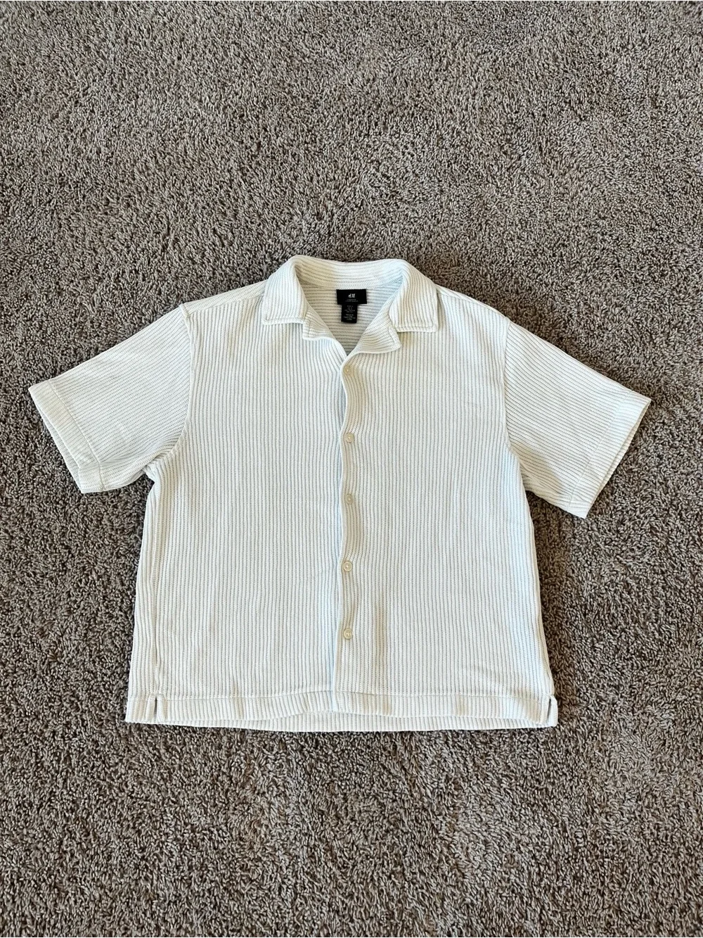 H&M Cream Textured Short-Sleeve Button-Down Shirt